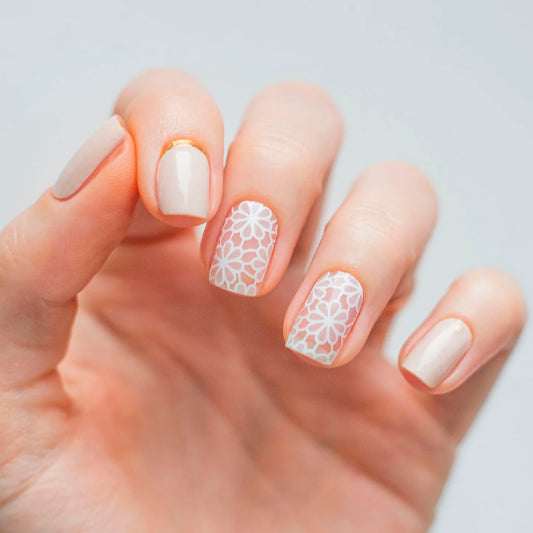 Nude flowers